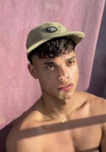 621433583: Chico busca chica en Granada