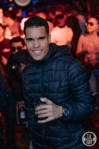 Chico busca chica en Valencia: 