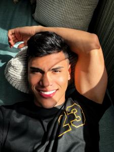 Chico busca chica en Málaga: 