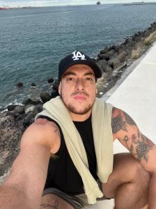 Chico busca chica en Granada: 