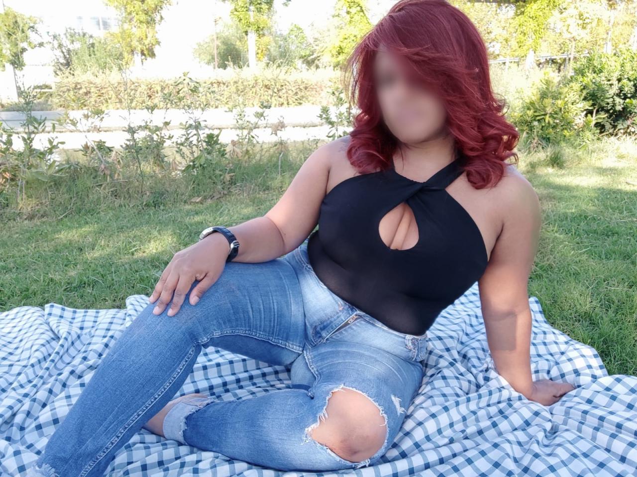 665492448: Chica busca chico en Sevilla