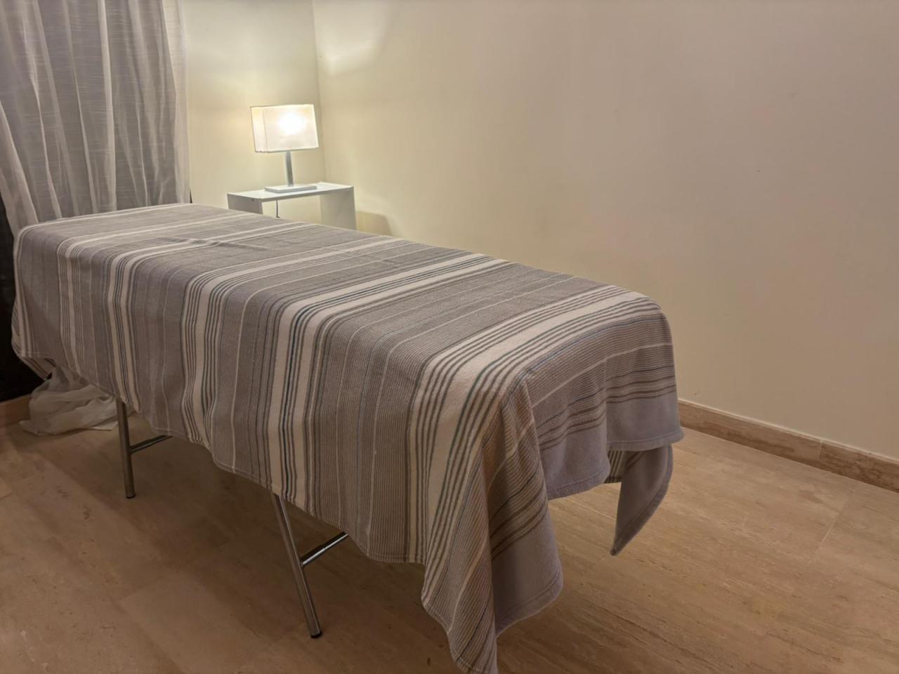 640915304: Chica busca chico en Cádiz