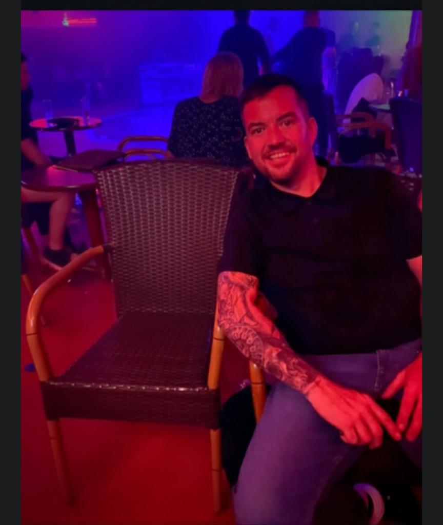 711052630: Chico busca chica en Murcia