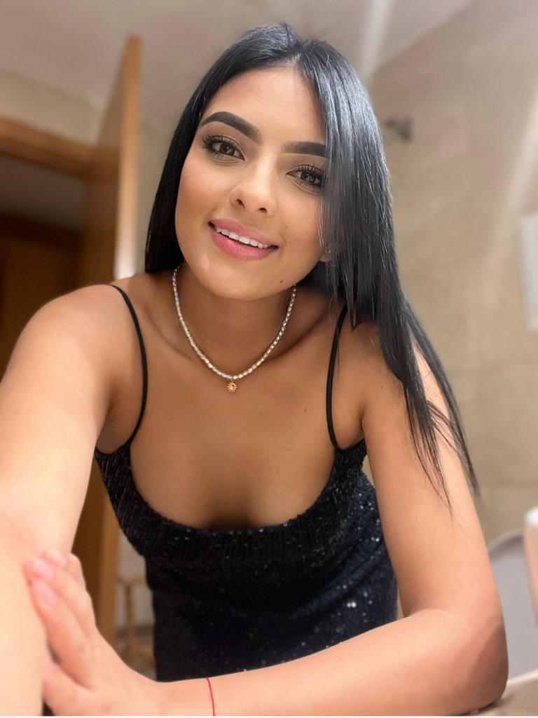 Chica busca chico en Ibiza: 