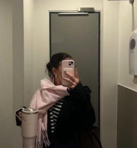 611243236: Chica busca chico en Lugo