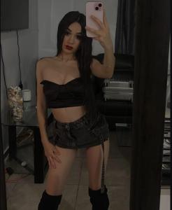 742032933: Chica busca chico en Sevilla