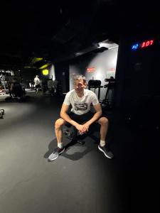 662530822: Chico busca chica en Barcelona