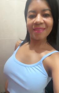 605593071: Chica busca chico en Barcelona