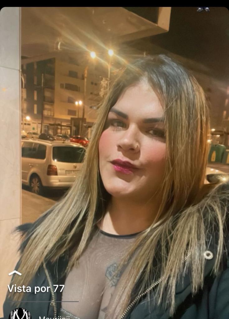 Chica busca chico en Cádiz: 
