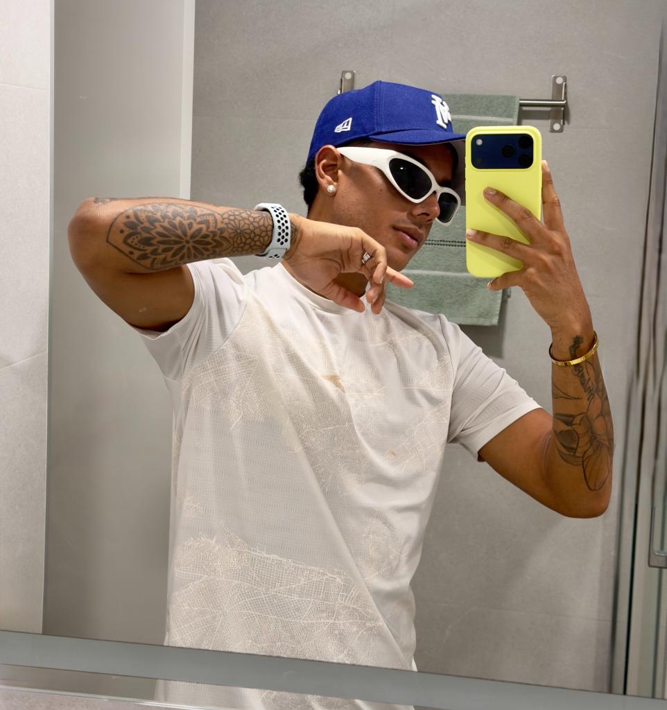 643695984: Chico busca chica en Cádiz