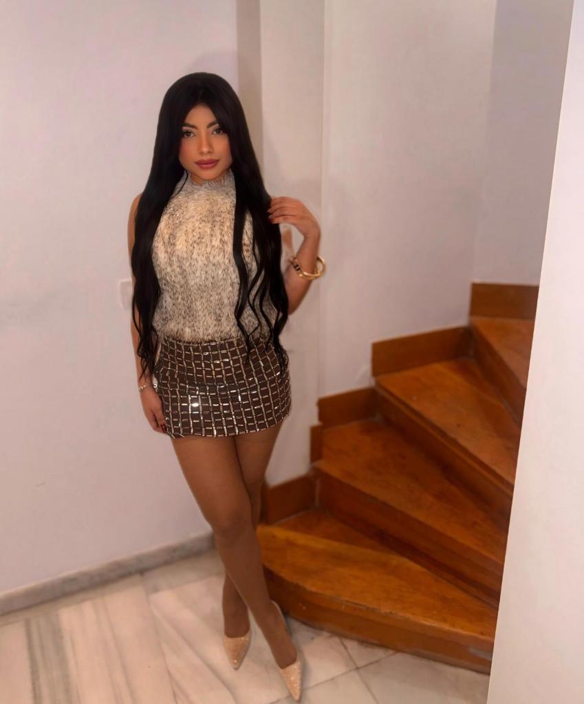 633863889: Chica busca chico en La Coruña