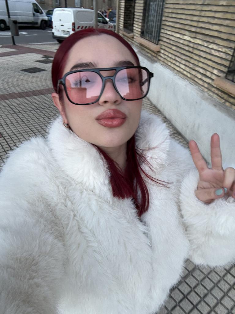 Chica busca chico en Sevilla: 