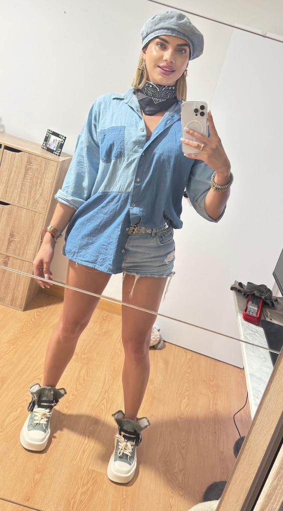 607212118: Travesti en Cádiz