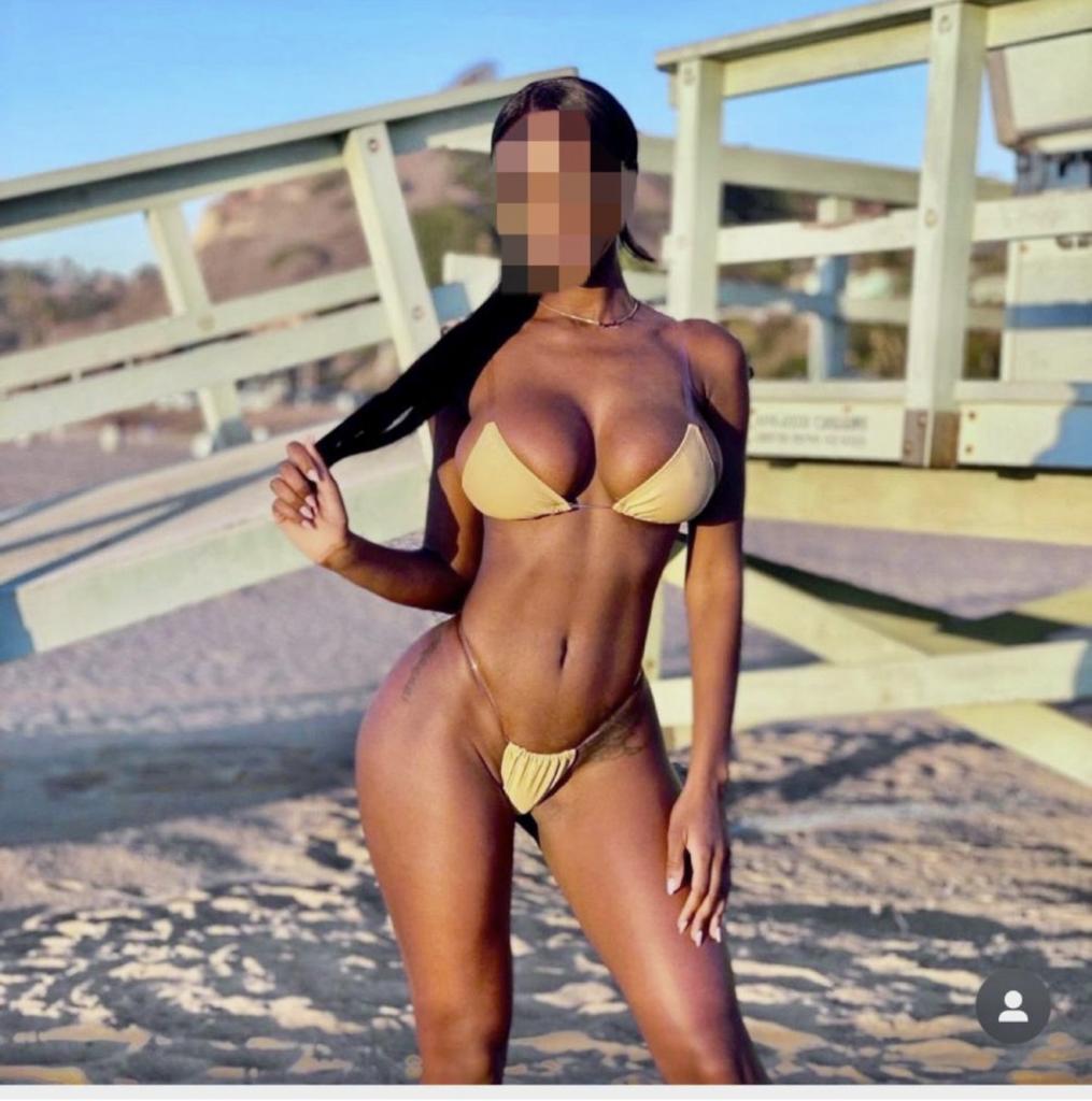 Chica busca chico en La Coruña: 