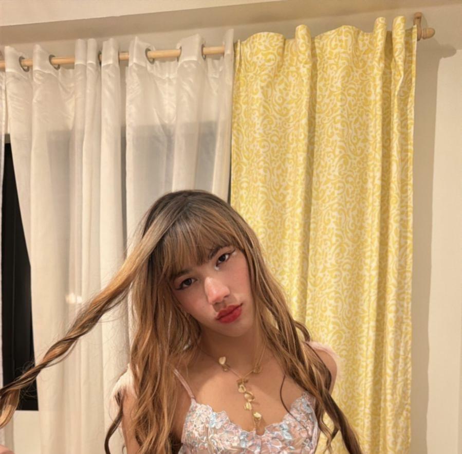 627421704: Travesti en León