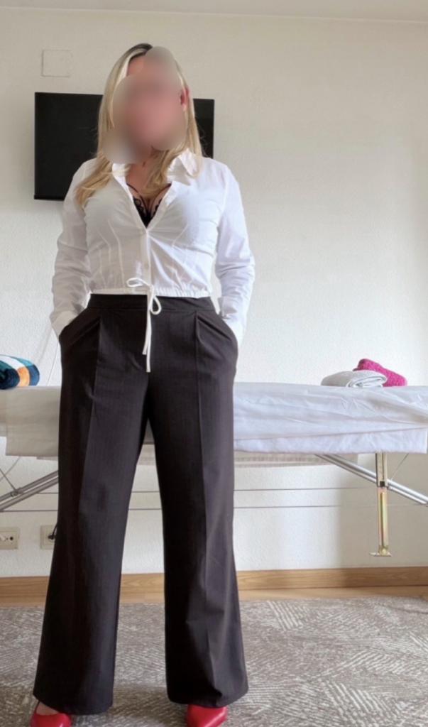 643946645: Chica busca chico en Lérida