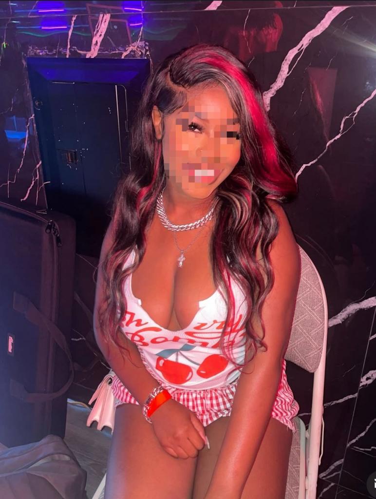 Chica busca chico en Pontevedra: 