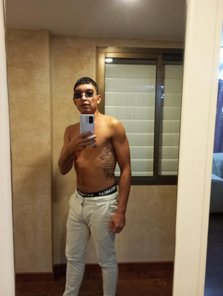 624570971: Chico busca chica en Barcelona