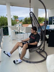 633592630: Chico busca chica en Toledo