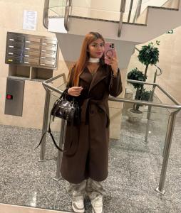 632044839: Chica busca chico en Barcelona