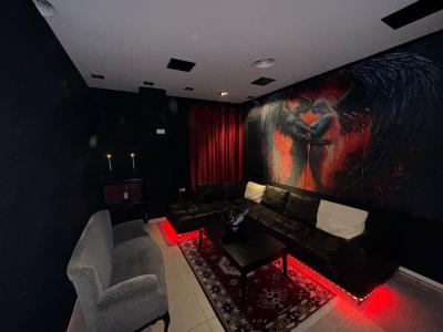 614870622: Chica busca chico en Málaga