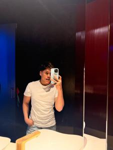 613108042: Chico busca chica en Barcelona