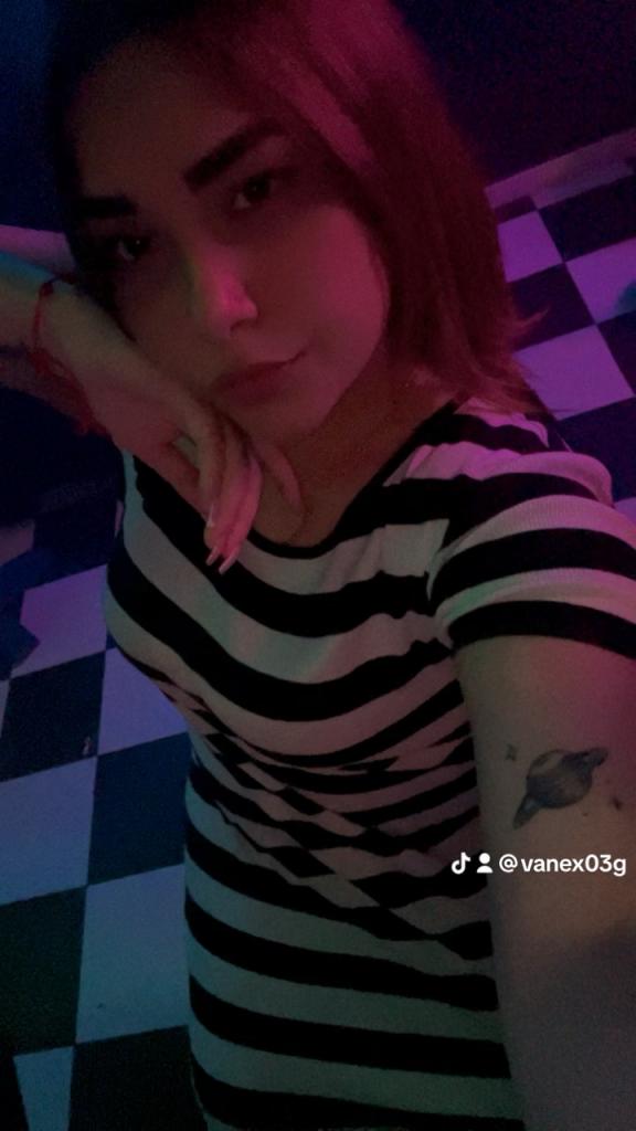 Chica busca chico en Ibiza: 