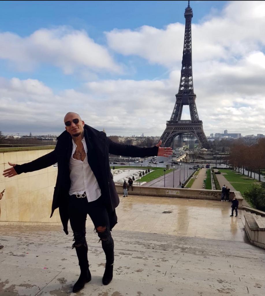 Chica busca chico en Barcelona: 