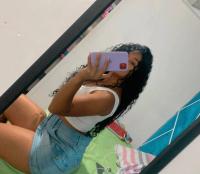 611268382: Chica busca chico en Sevilla