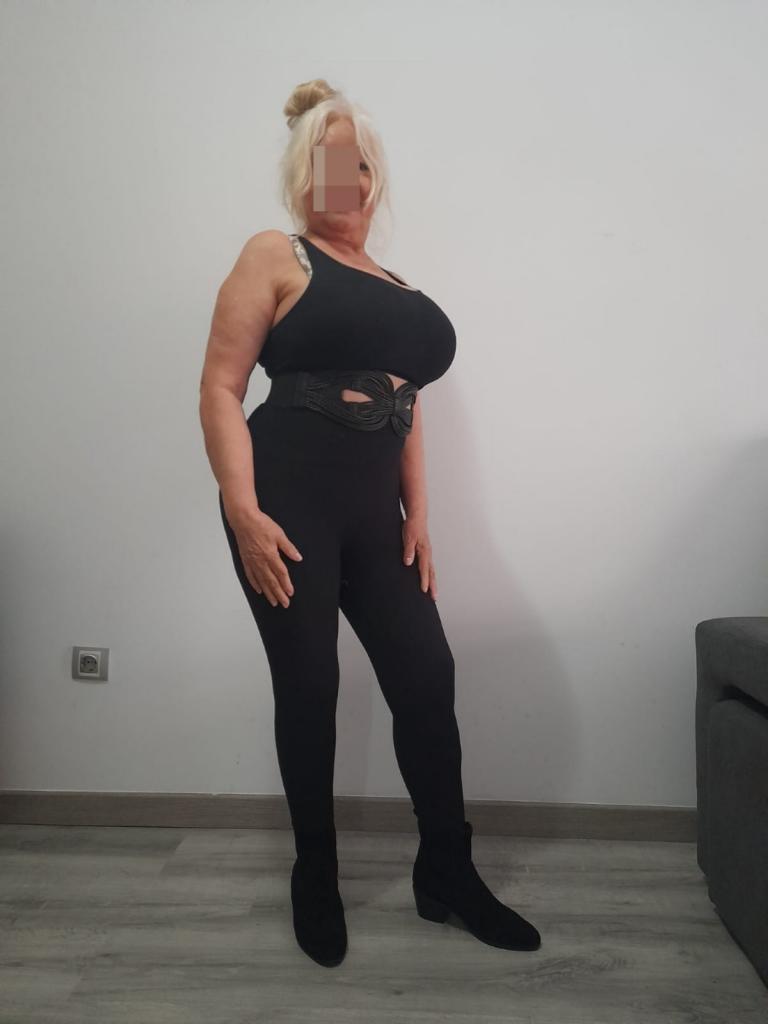 Chica busca chico en Almería: 