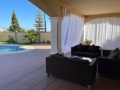 614665154: Chica busca chico en Málaga