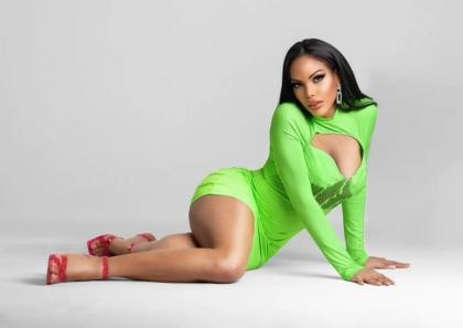 610696642: Transexual en La Coruña