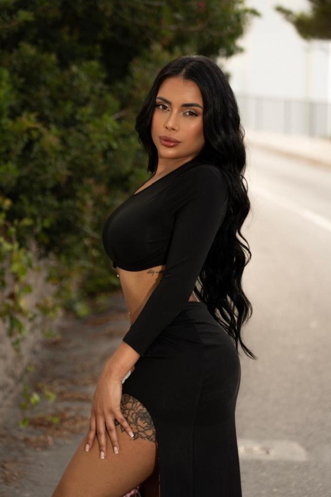 634244452: Chica busca chico en Ibiza