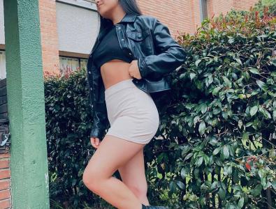 624700275: Chica busca chico en Madrid