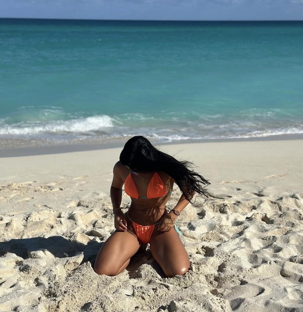 Chica busca chico en Granada: 