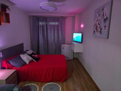 673664572: Chica busca chico en León