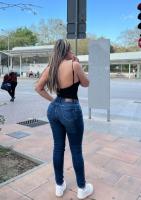 631073580: Chica busca chico en Barcelona
