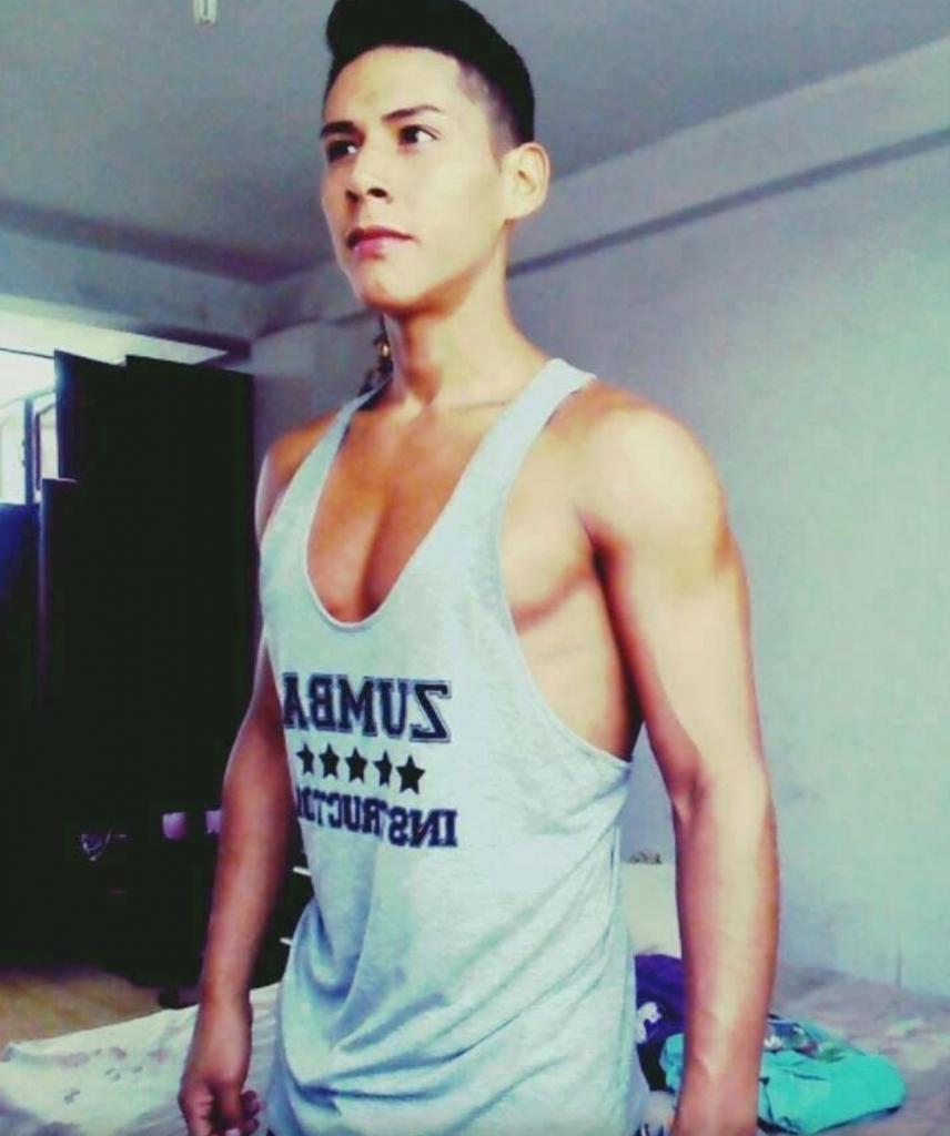 Chico busca chica en Sevilla: 