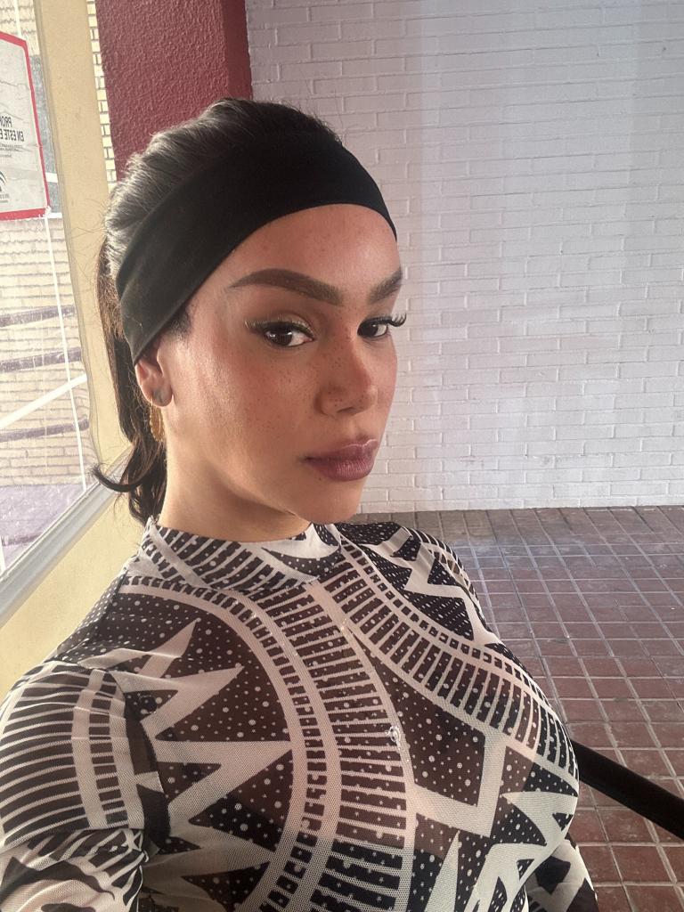 624083320: Transexual en Huelva