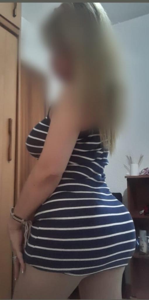 613332058: Chica busca chico en Barcelona