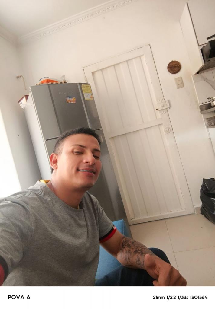 Chico busca chica en Sevilla: 