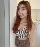 614776939: Chica busca chico en Barcelona