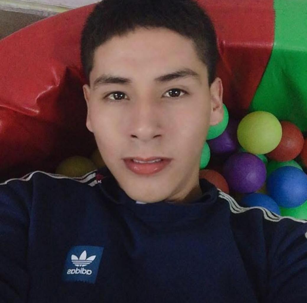 Chico busca chica en Sevilla: 