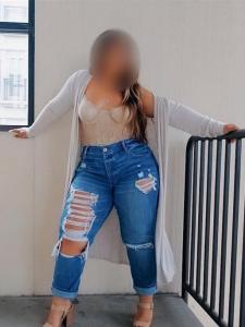 614057282: Chica busca chico en Sevilla