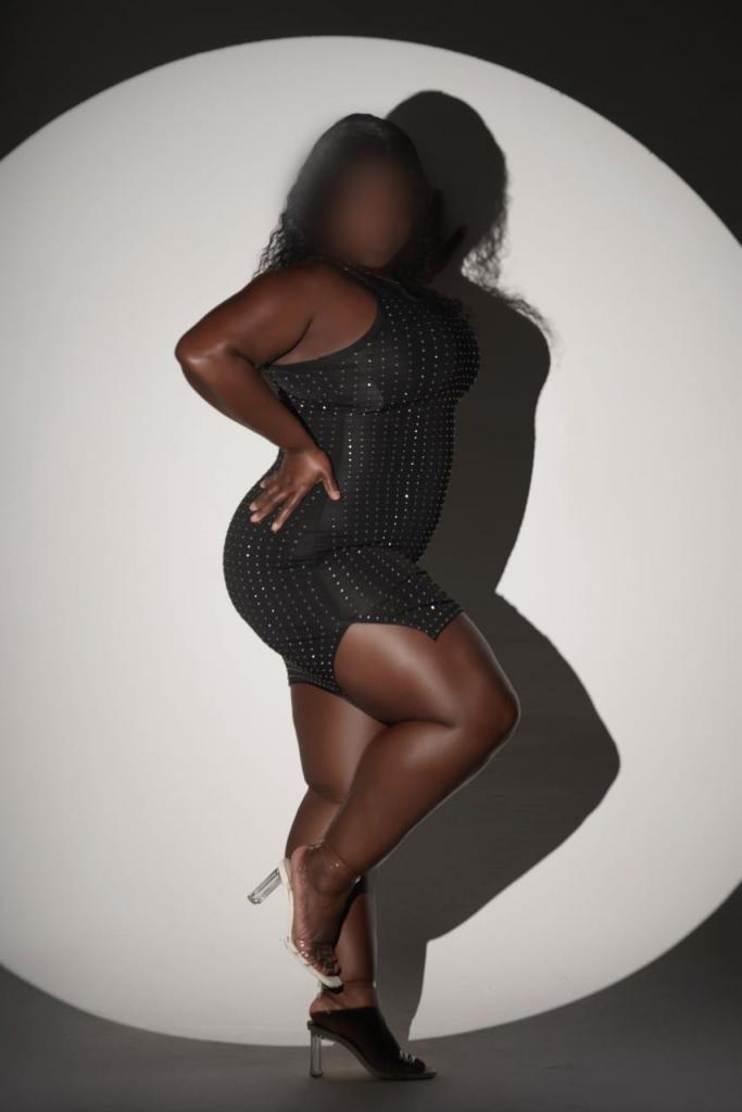 Chica busca chico en Tenerife: 