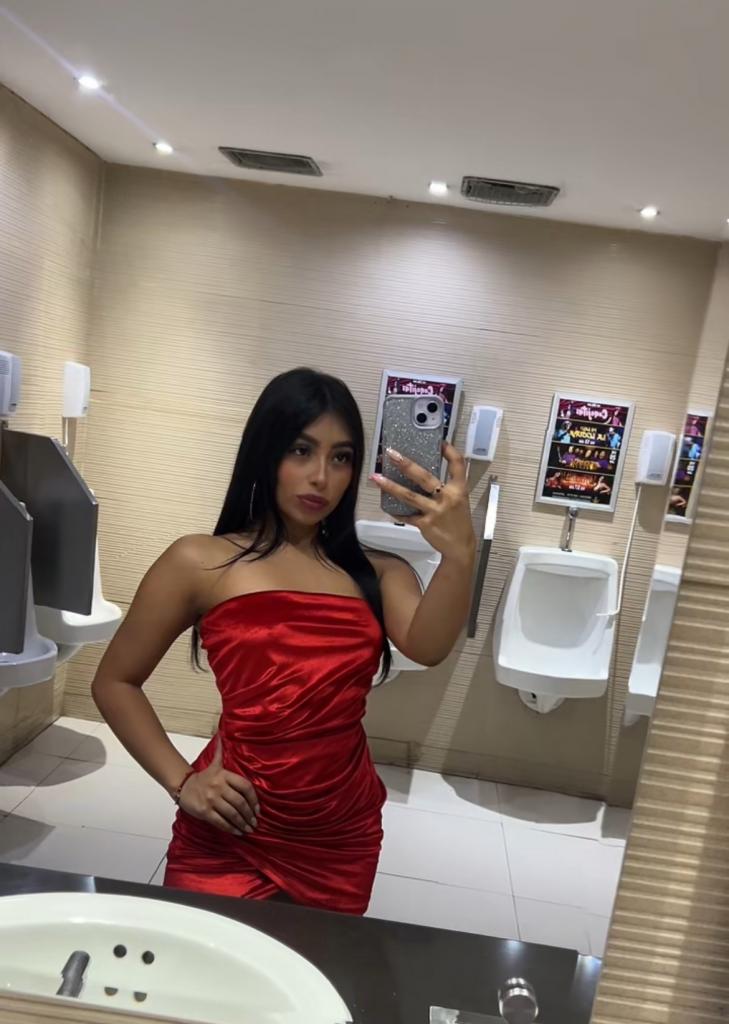 Chica busca chico en Sevilla: 