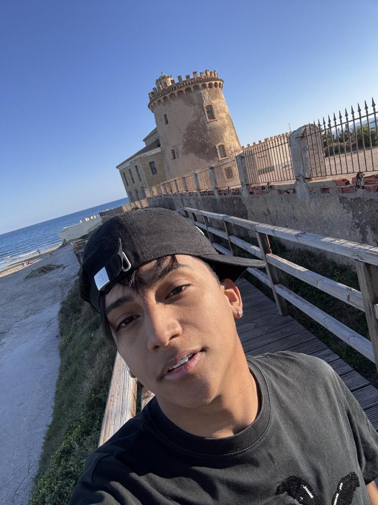 600329064: Chico busca chica en Alicante