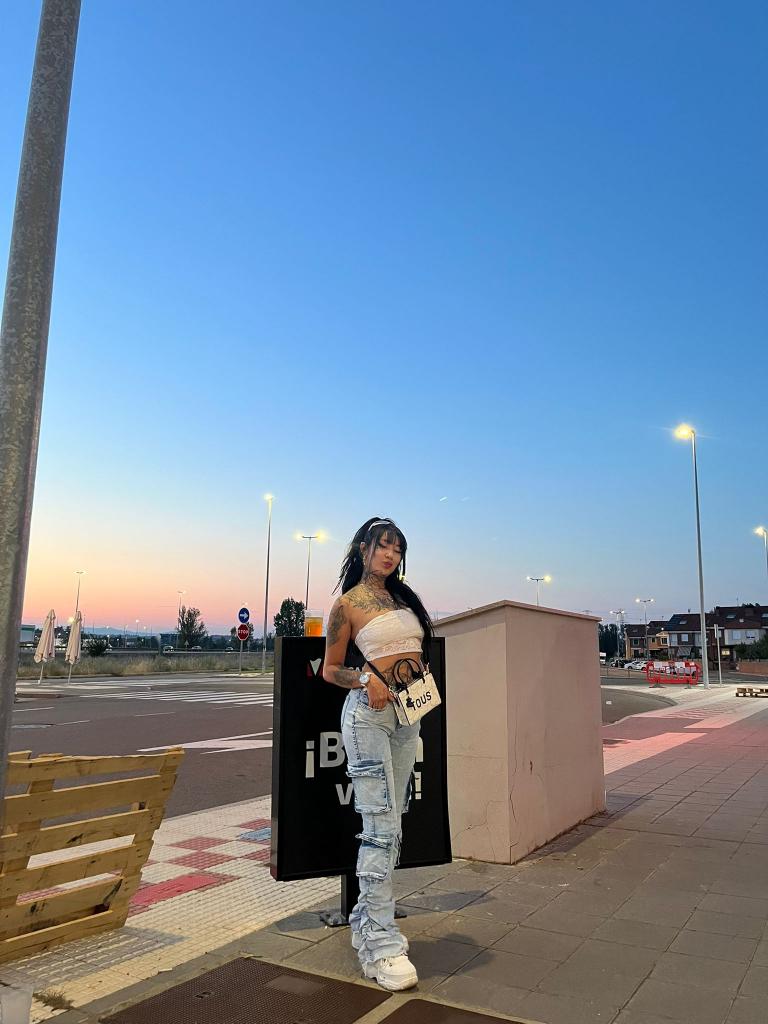 641321532: Chica busca chico en León