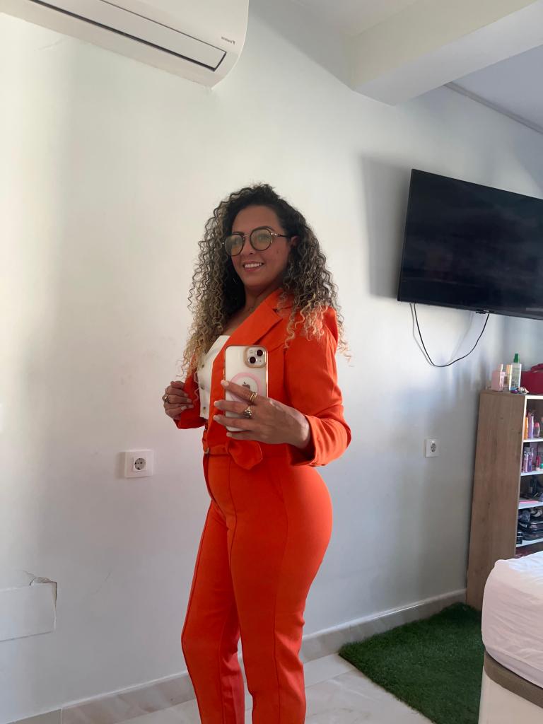 643138468: Chica busca chico en Madrid