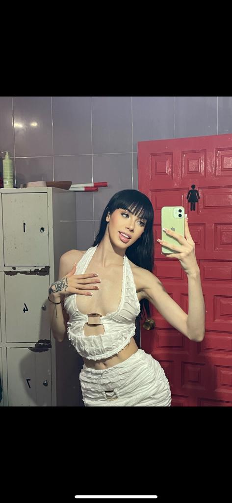 672052858: Chica busca chico en Málaga